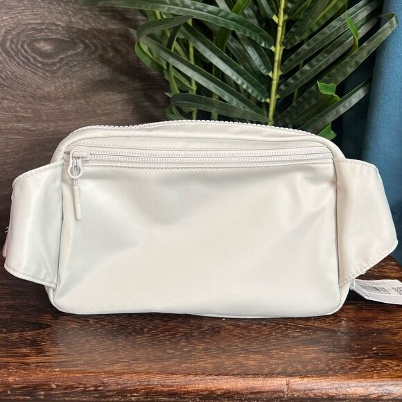 Lululemon Everywhere Belt Bag Large 2L in Vapor Rhino Grey LU9BJAS. NWT! - Picture 6 of 13